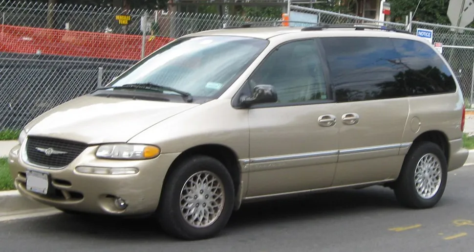 Chrysler Town & Country III
