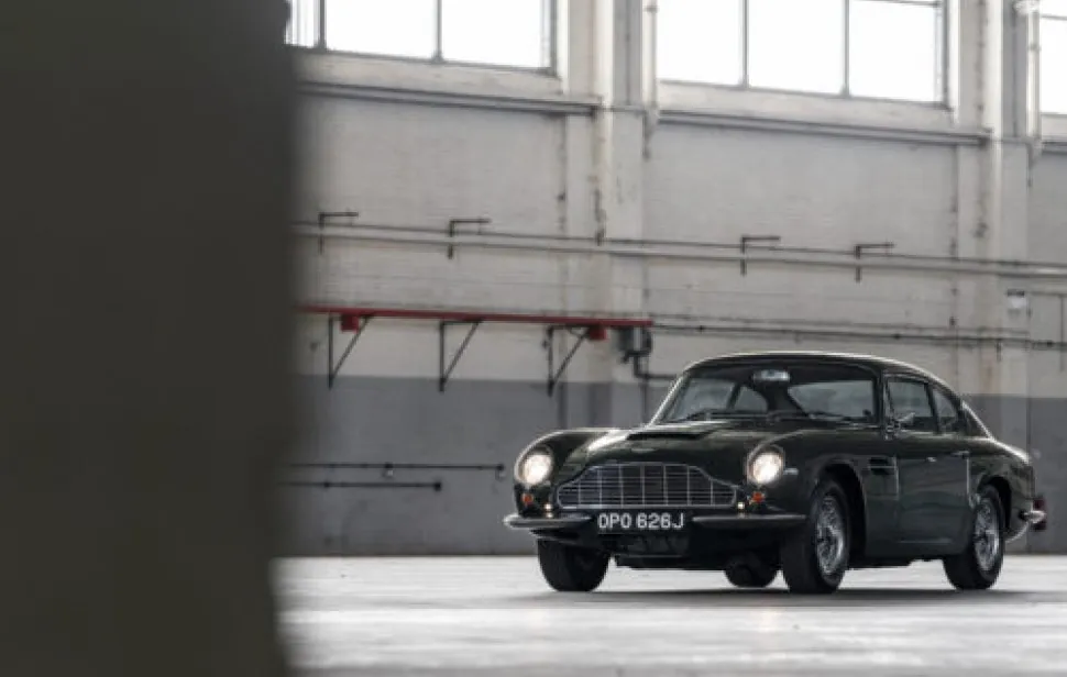 Aston Martin DB6 Mark II