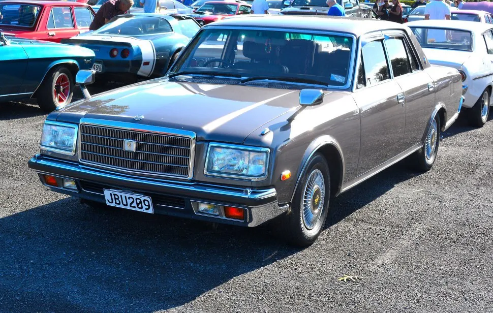 Toyota Century I (VG45)