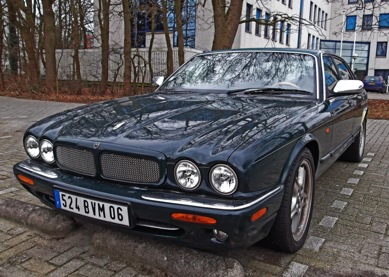 Jaguar XJ (X308)