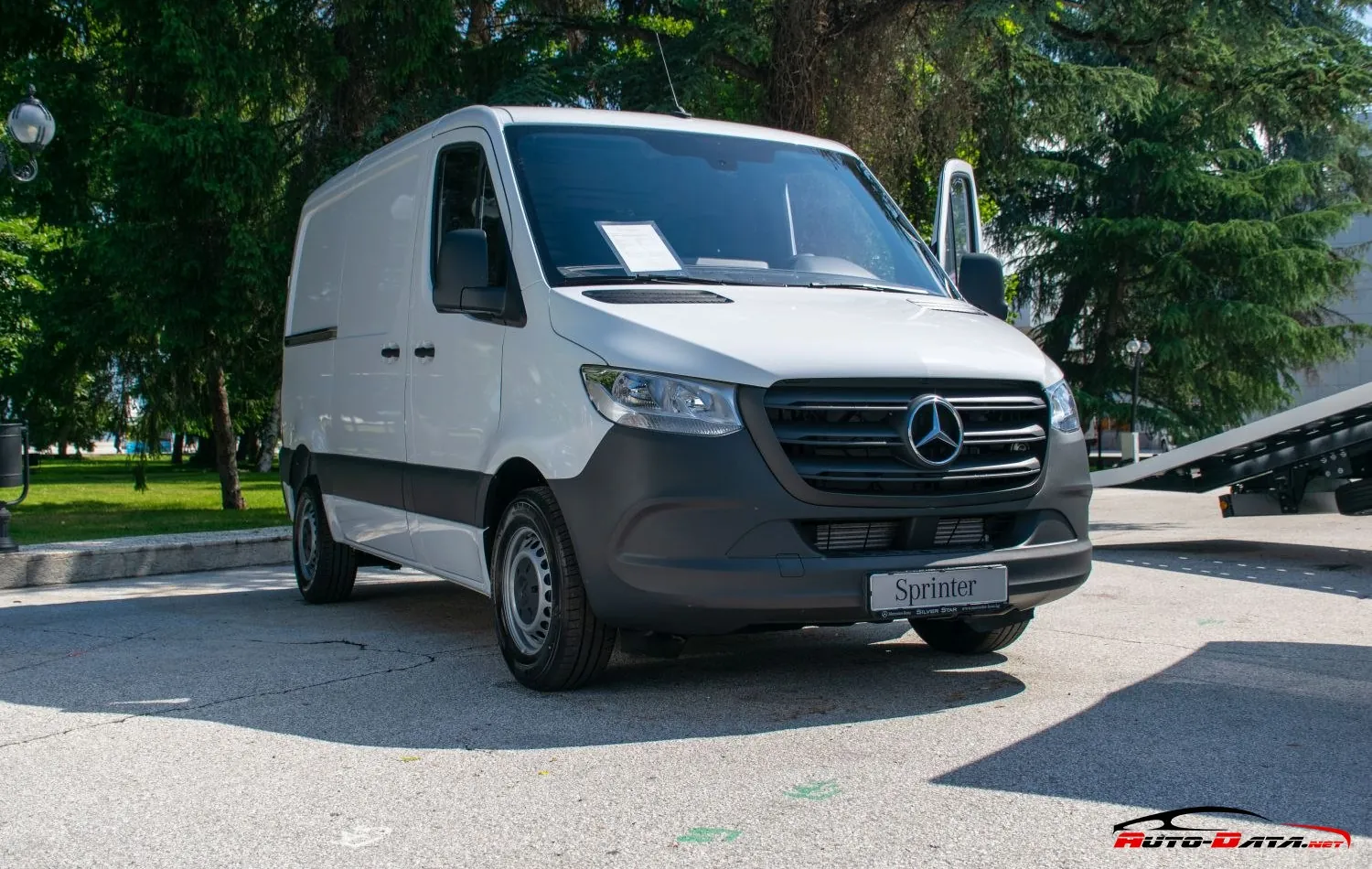 Mercedes-Benz Sprinter Panel Van Compact (W907/W910)