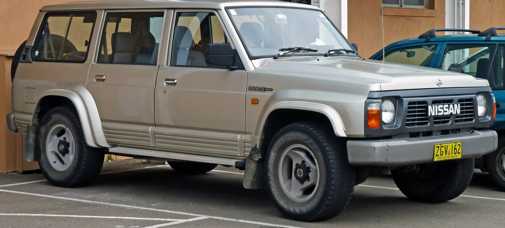 Nissan Patrol IV 5-door (Y60)