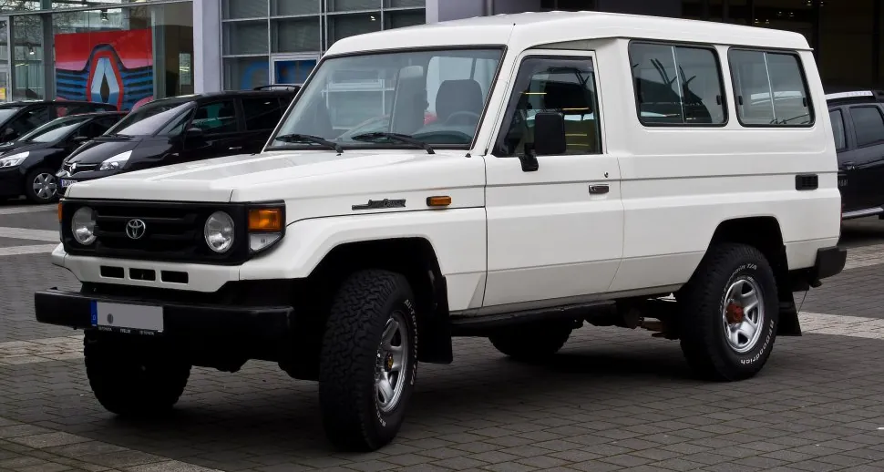 Toyota Land Cruiser (J78)