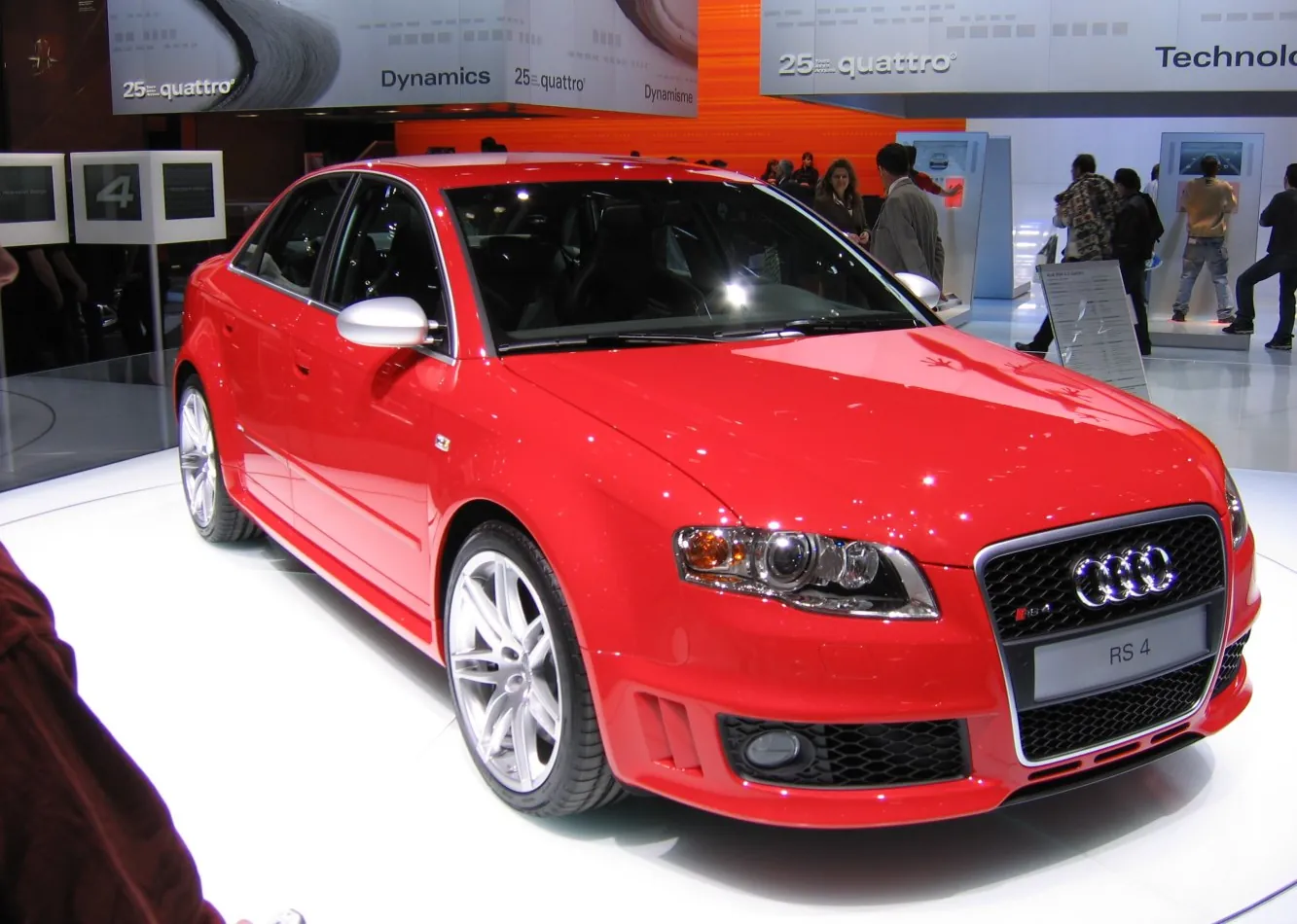 Audi RS4 Saloon (8E, B7)
