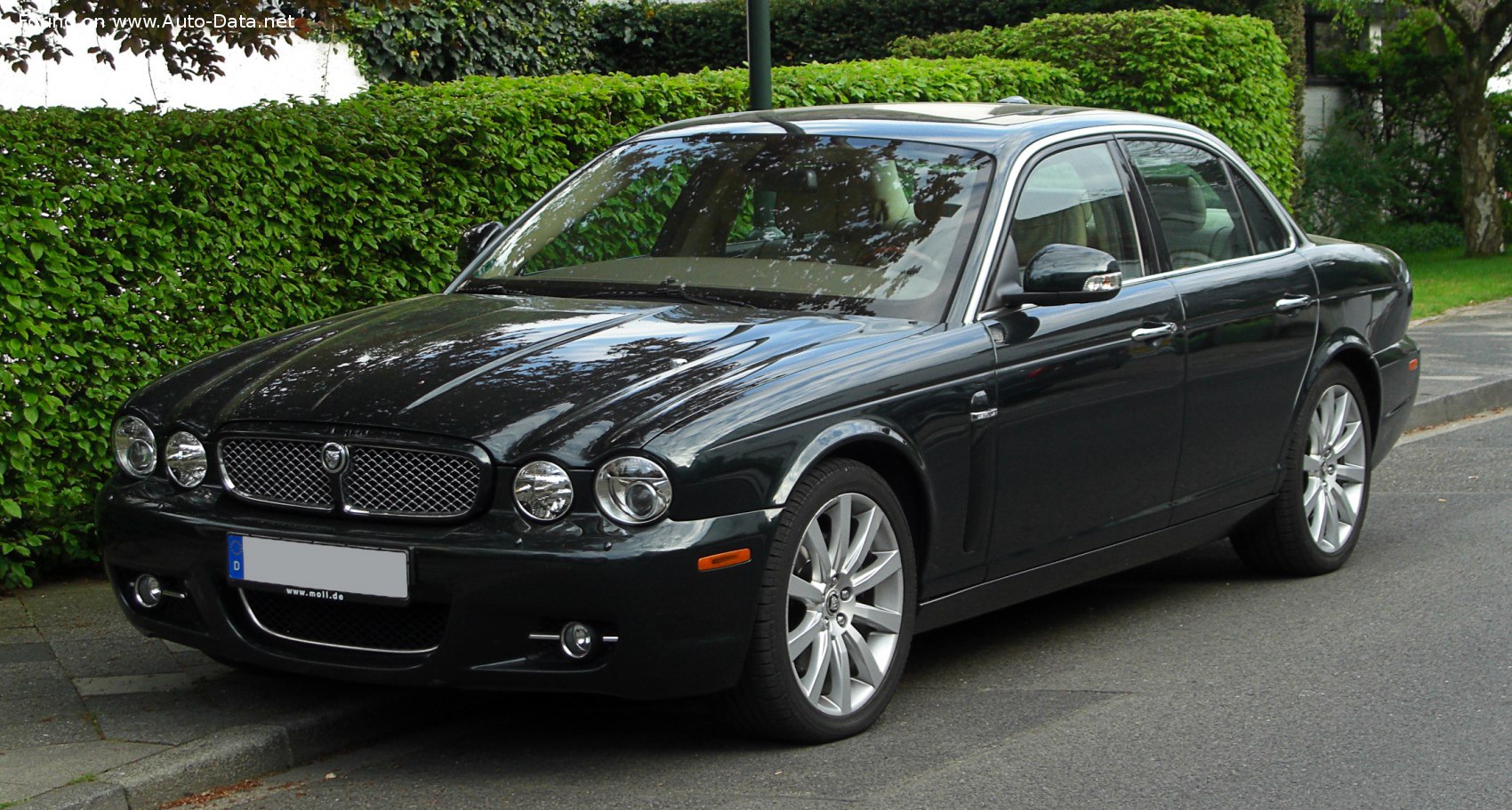 Jaguar XJ (X358)