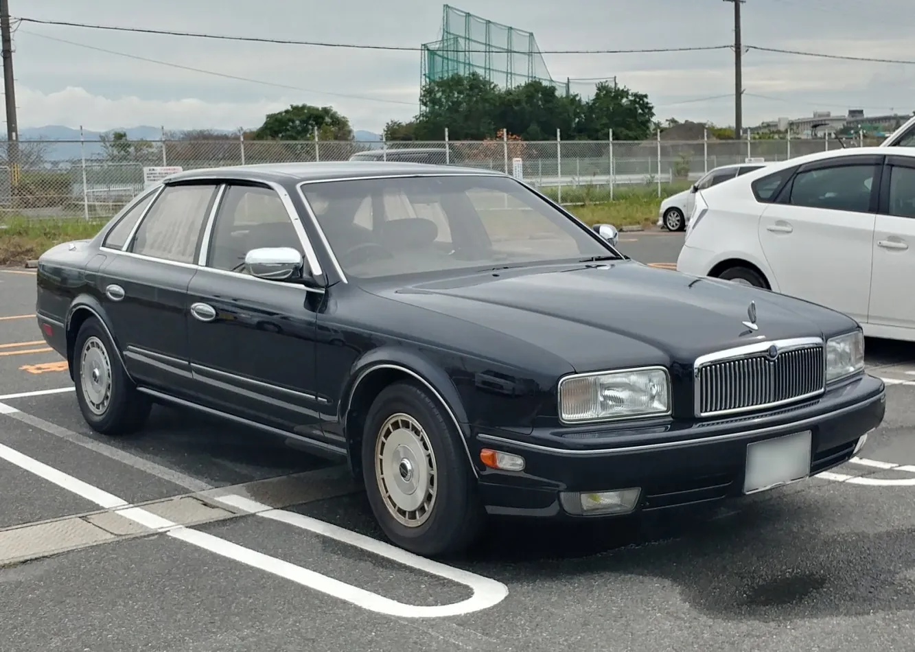 Nissan President (HG50)