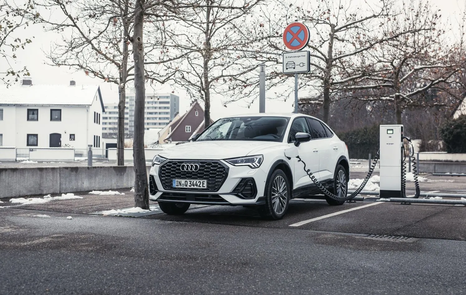 Audi Q3 II Sportback (F3)