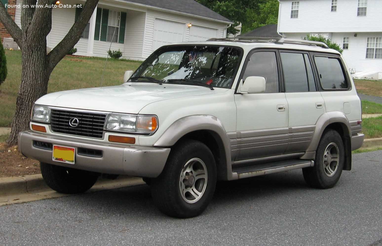 Lexus LX I