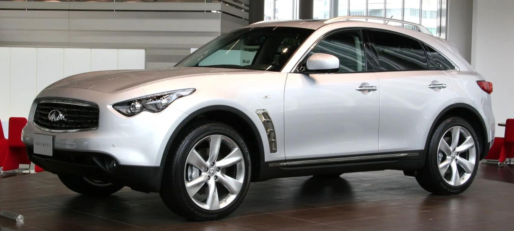 Infiniti FX II