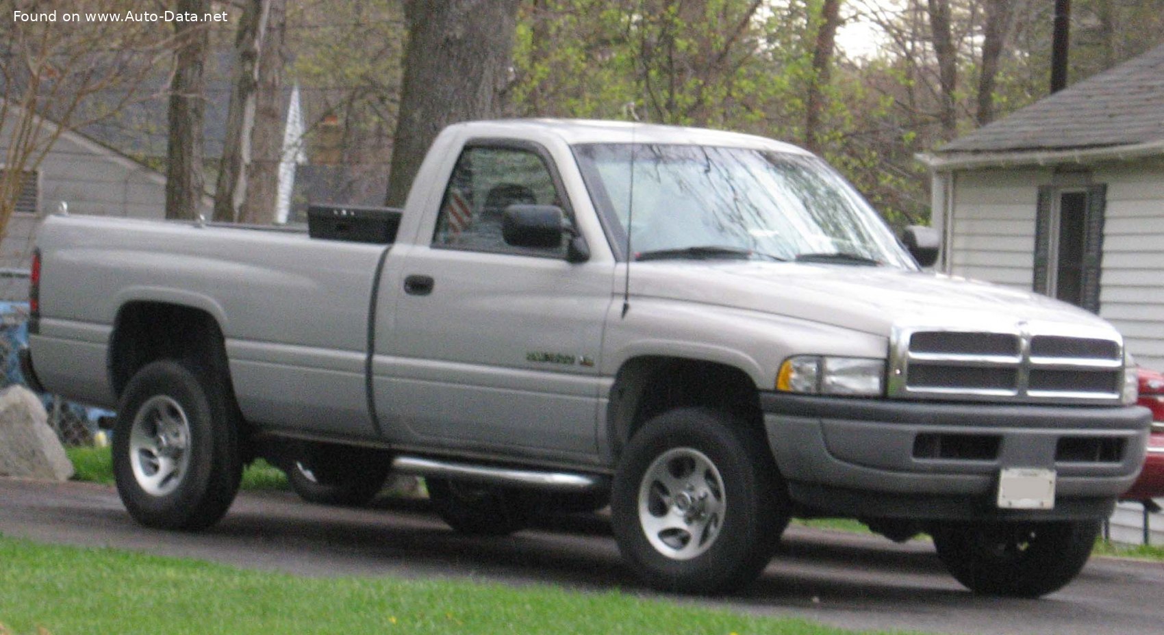 Dodge Ram 1500 Regular Cab Long Bed (BR/BE)