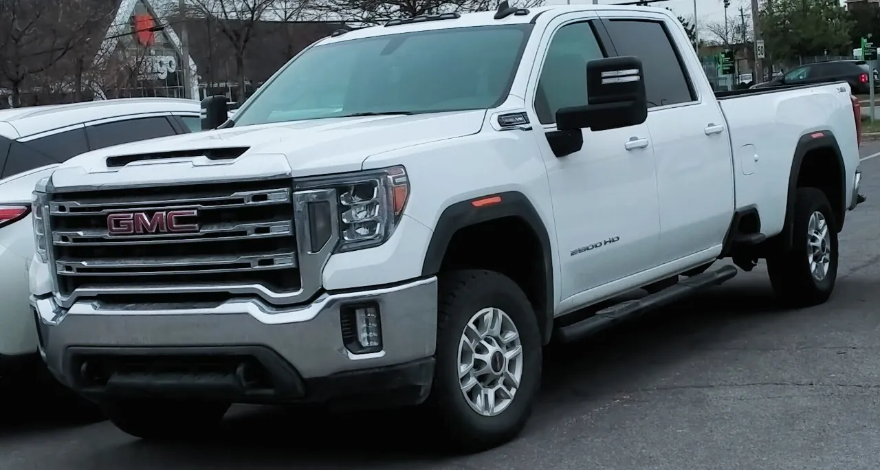 GMC Sierra 1500 V (GMTT1XX) Crew Cab Standard Box