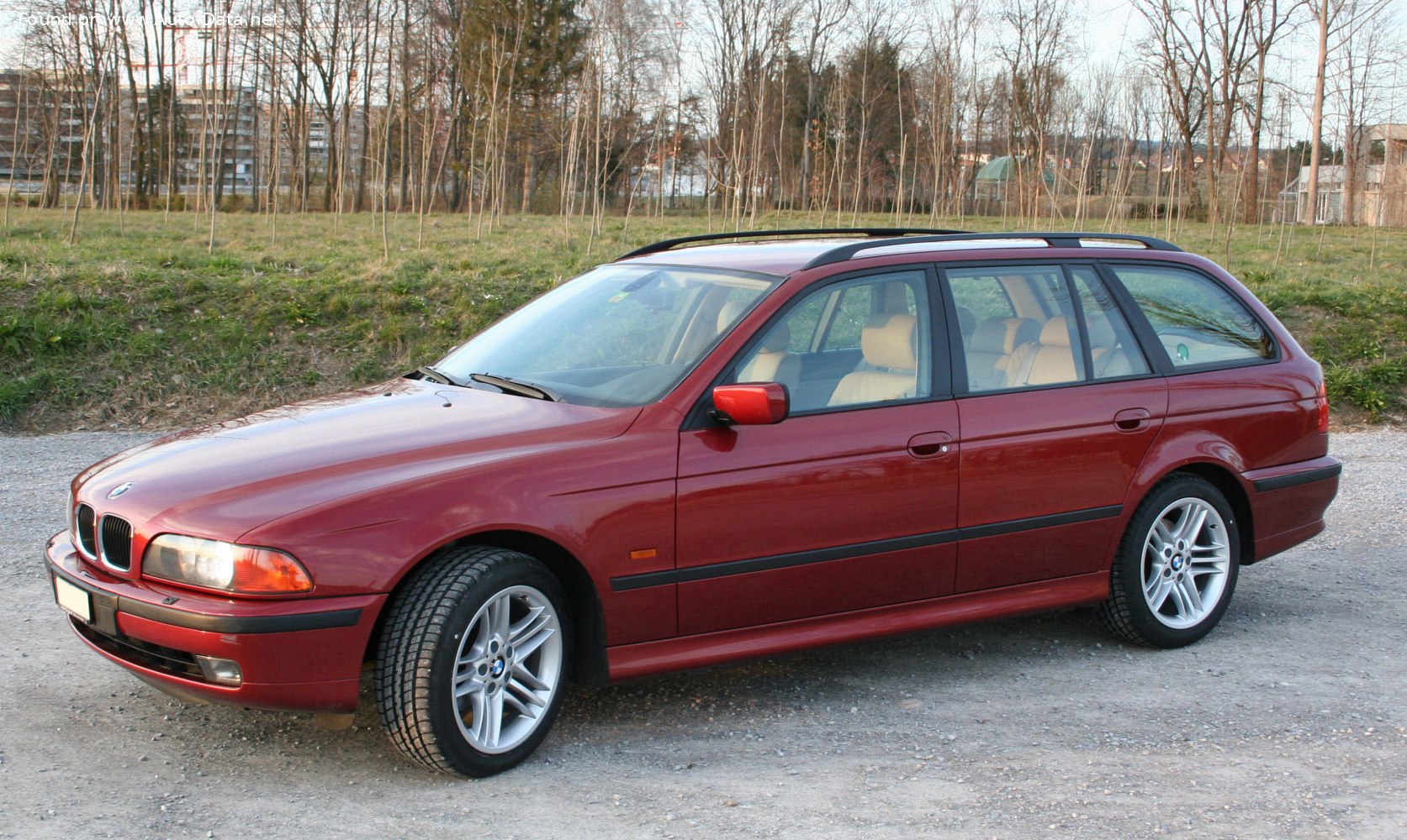 BMW 5 Series Touring (E39)