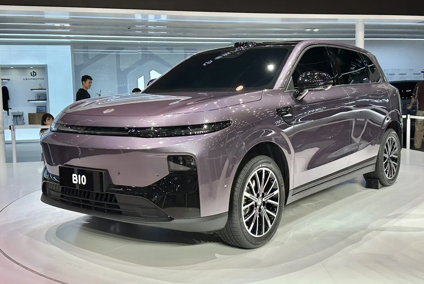 Leapmotor B10