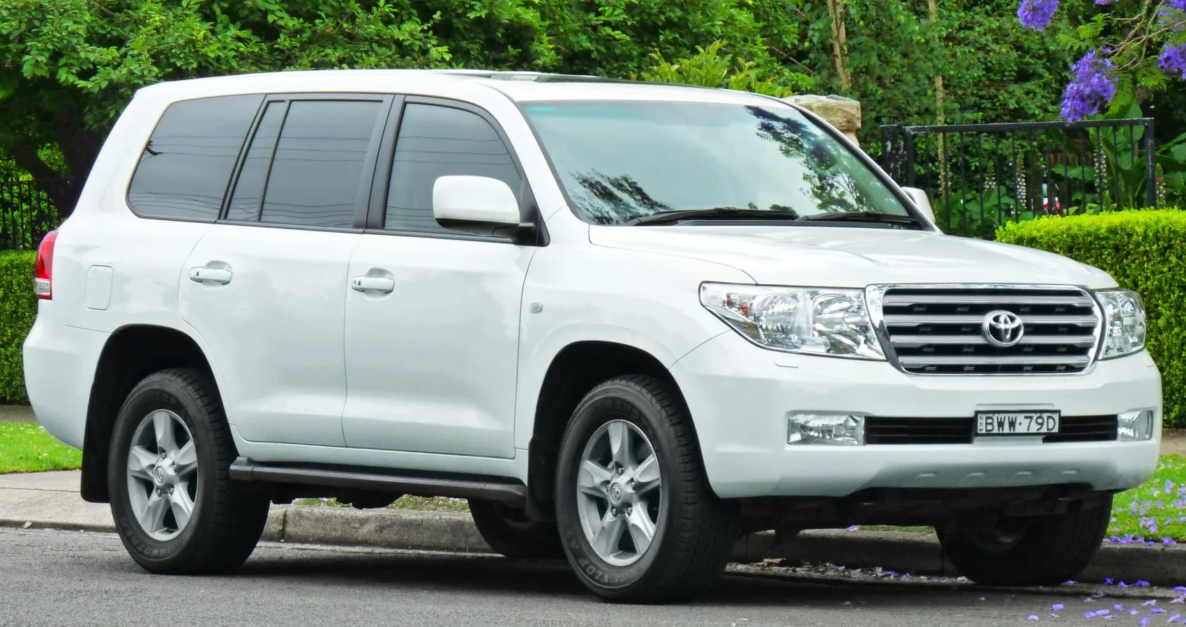 Toyota Land Cruiser (J200)