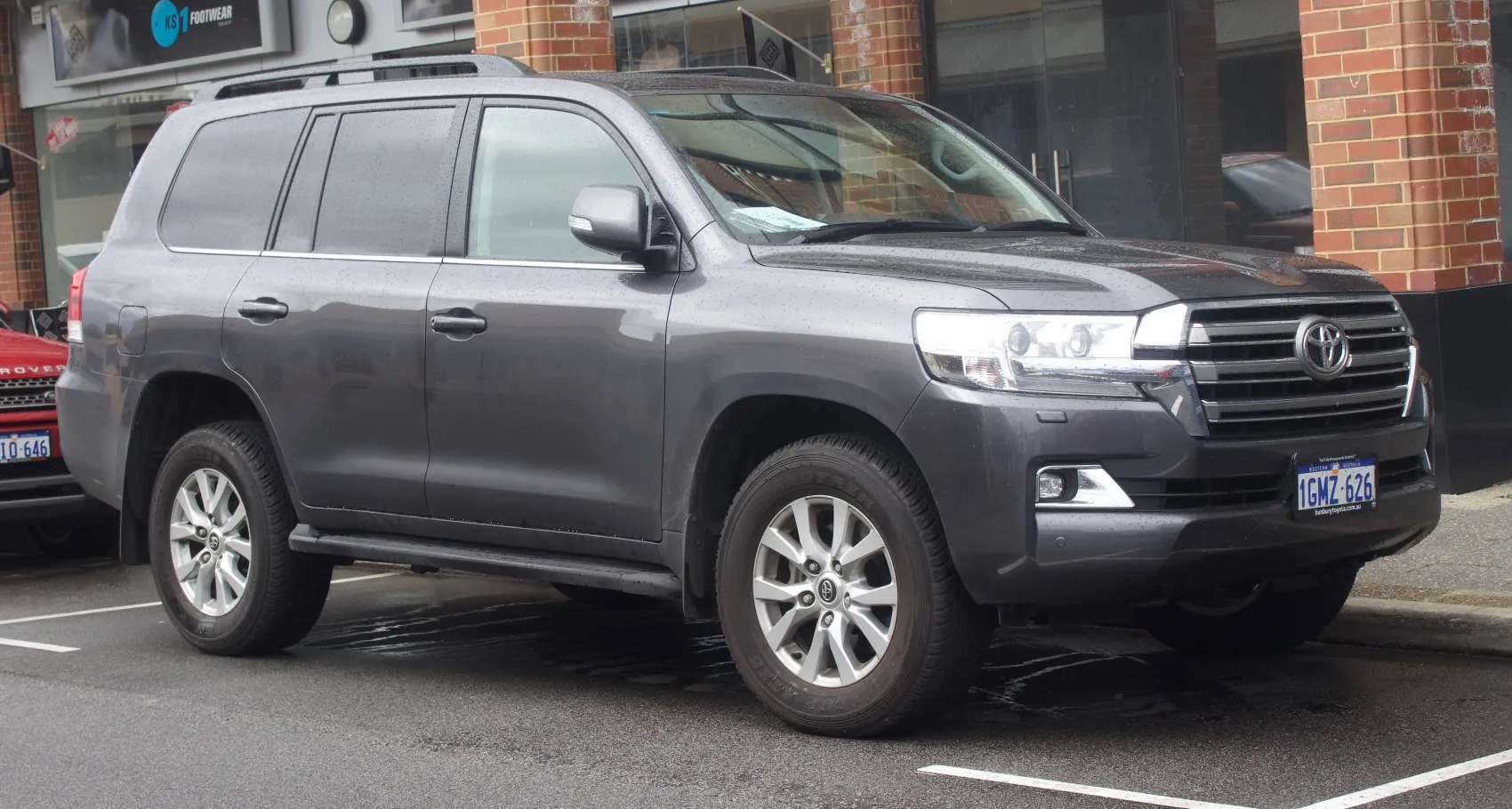 Toyota Land Cruiser (J200, facelift 2015)