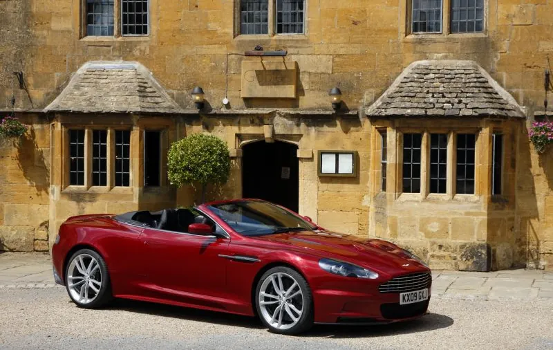 Aston Martin DBS V12 Volante