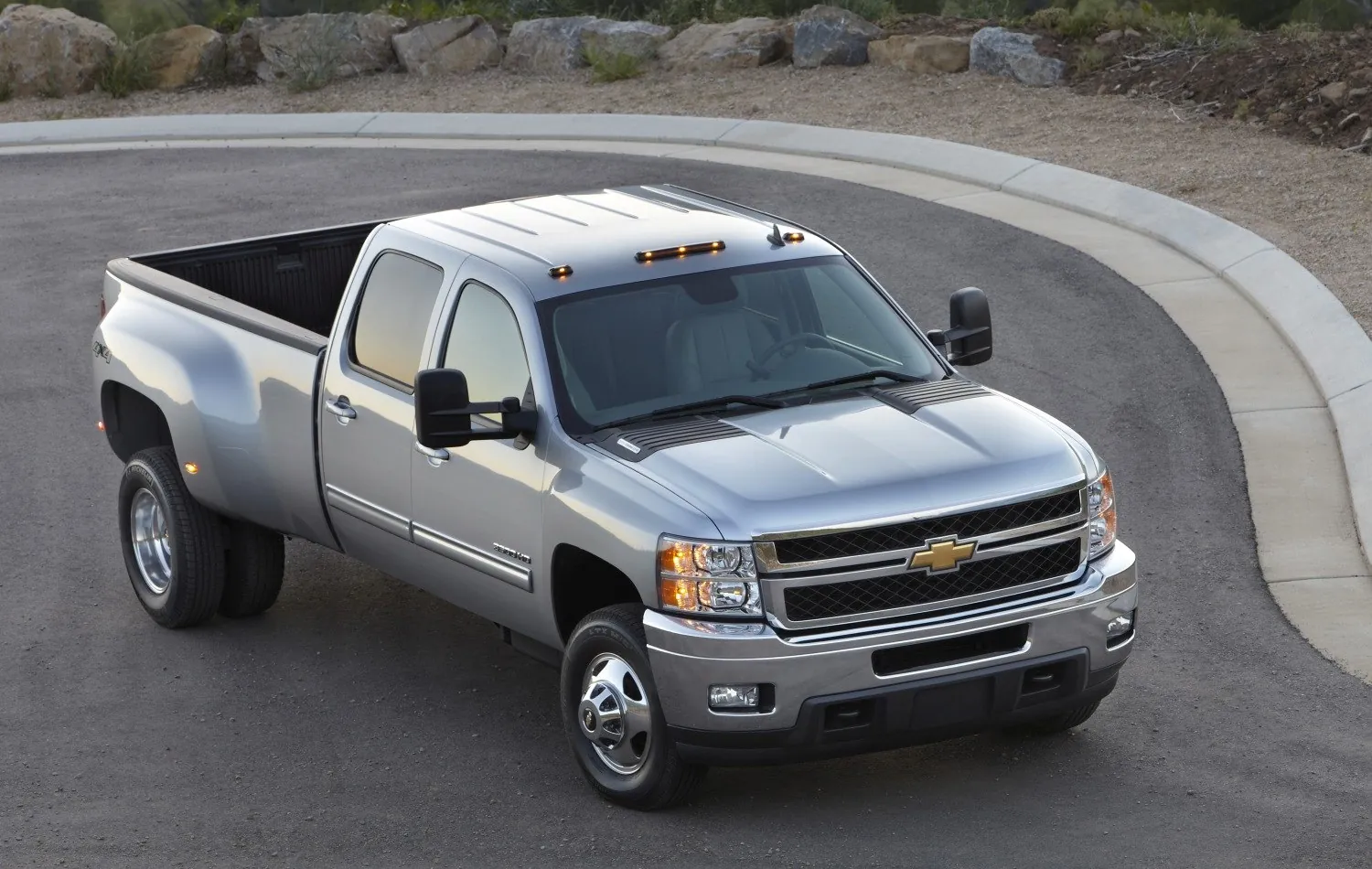 Chevrolet Silverado 3500 HD II (GMT900, facelift 2011) Crew Cab Long Box