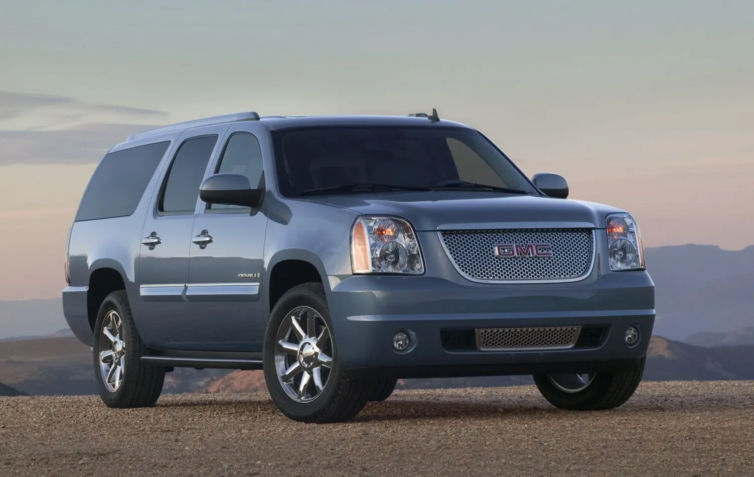 GMC Yukon XL III (GMT900)