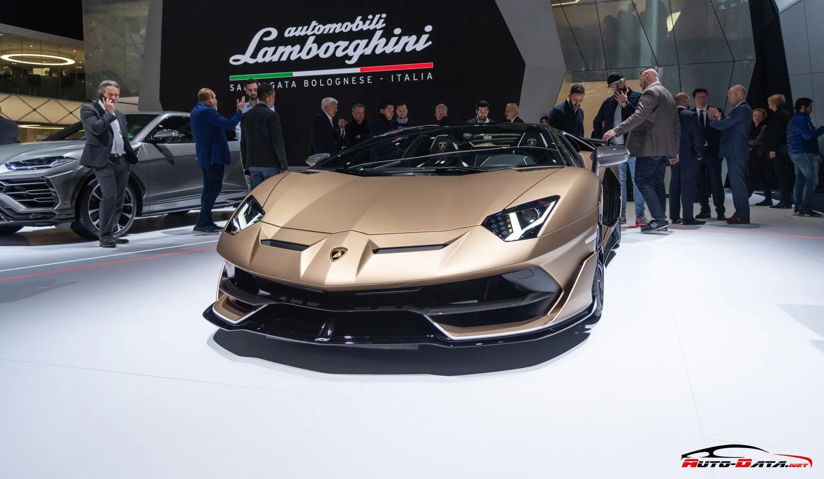 Lamborghini Aventador SVJ Roadster