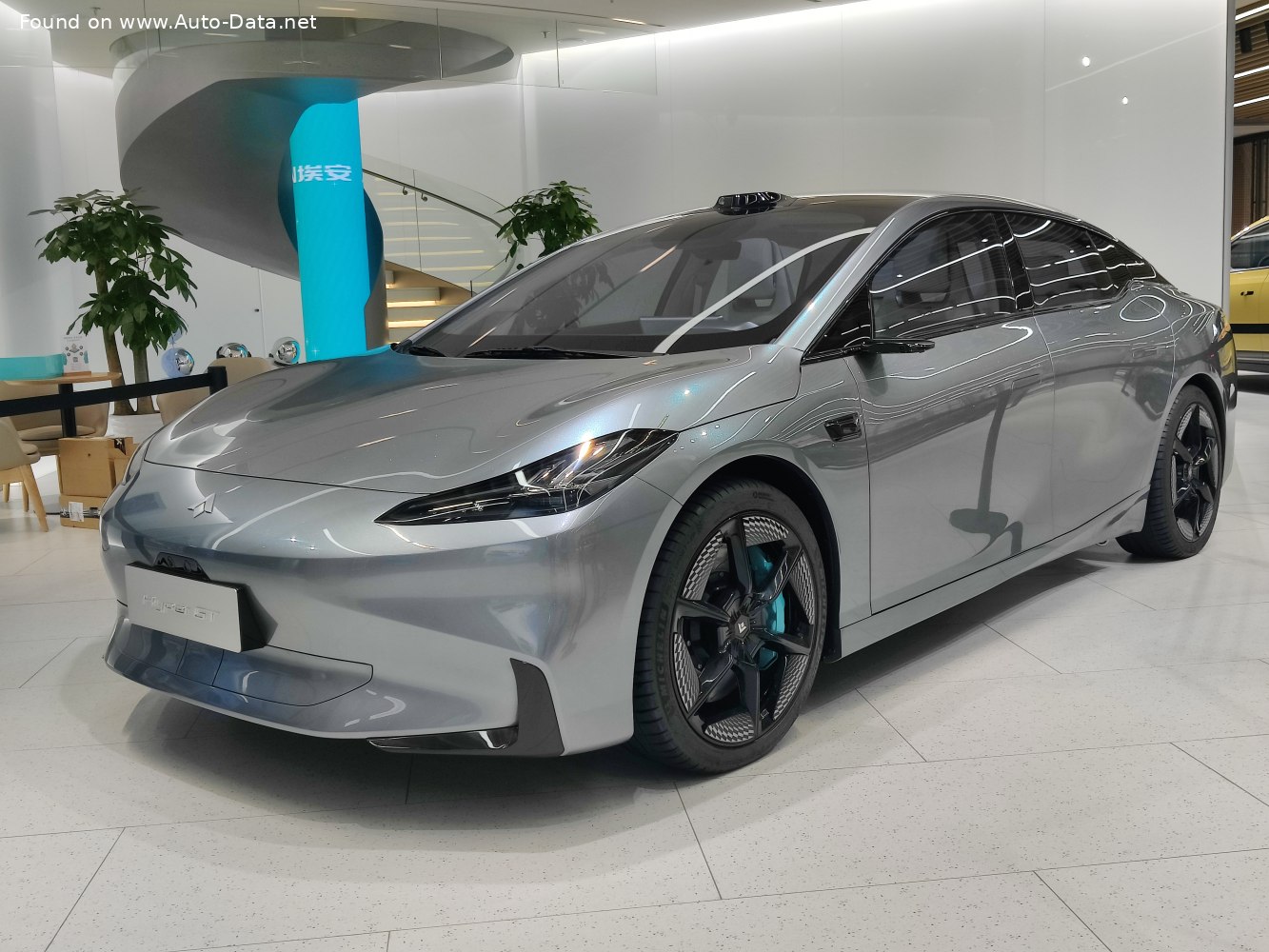 Hyper GT