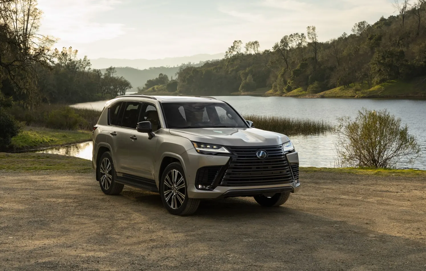 Lexus LX IV (J300)