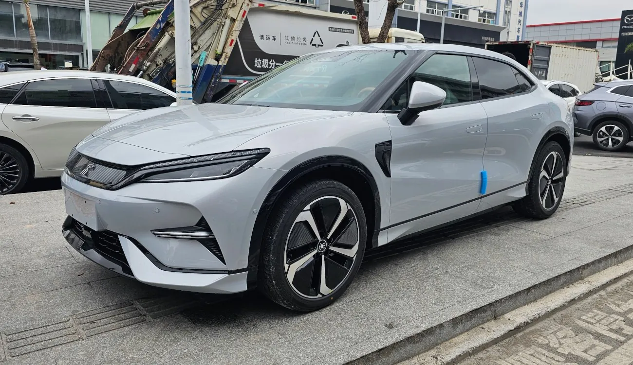 BYD Song L EV