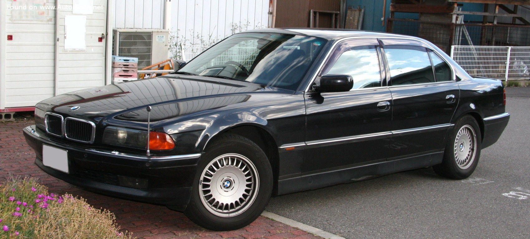 BMW 7 Series Long (E38)