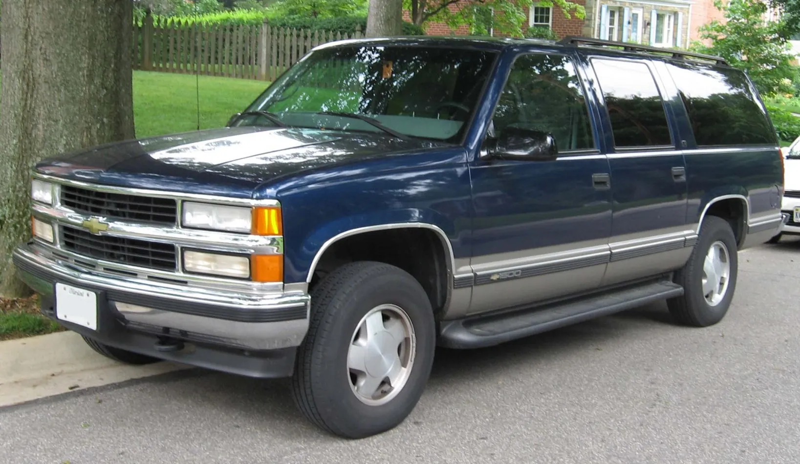 Chevrolet Suburban (GMT400)