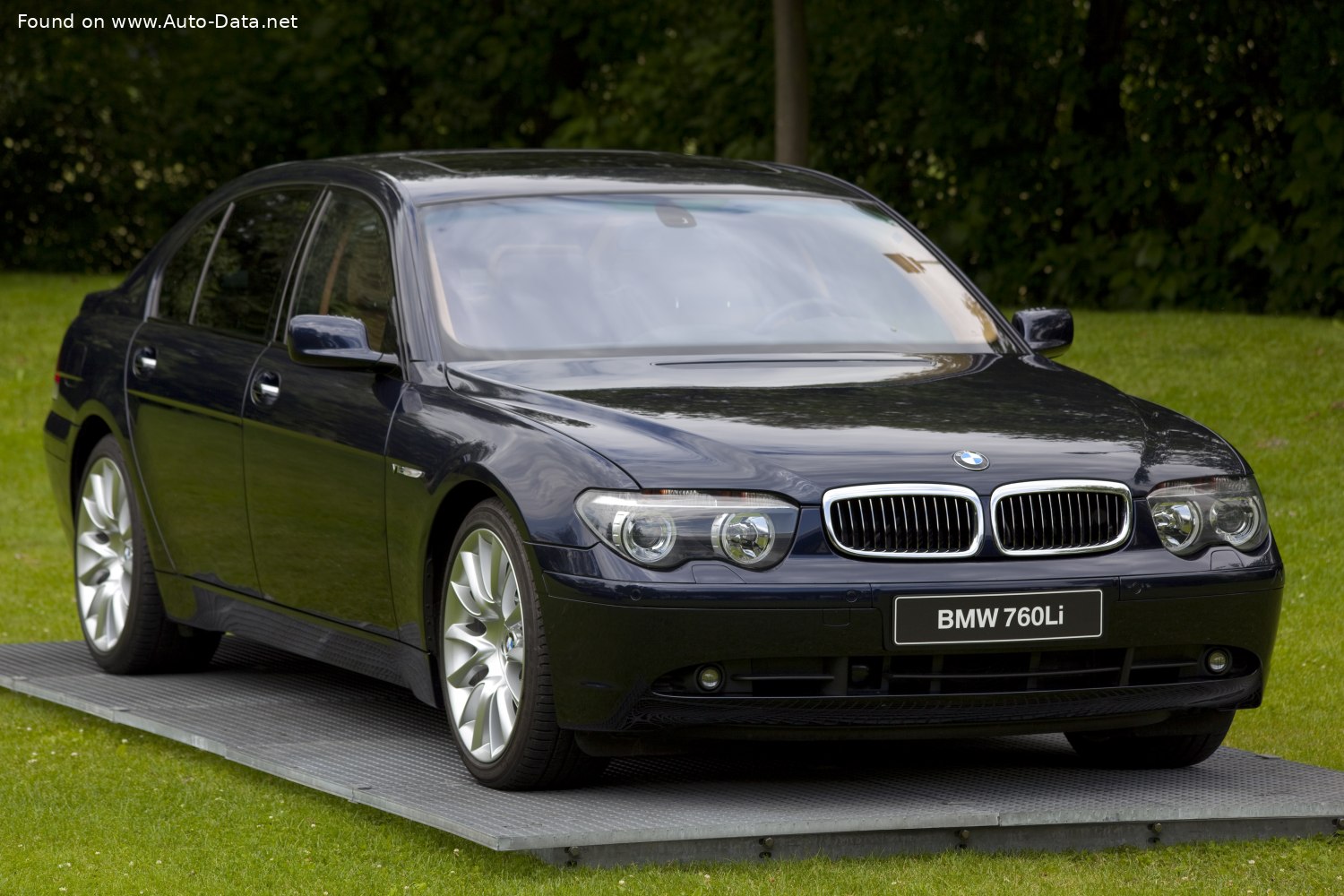 BMW 7 Series Long (E66)