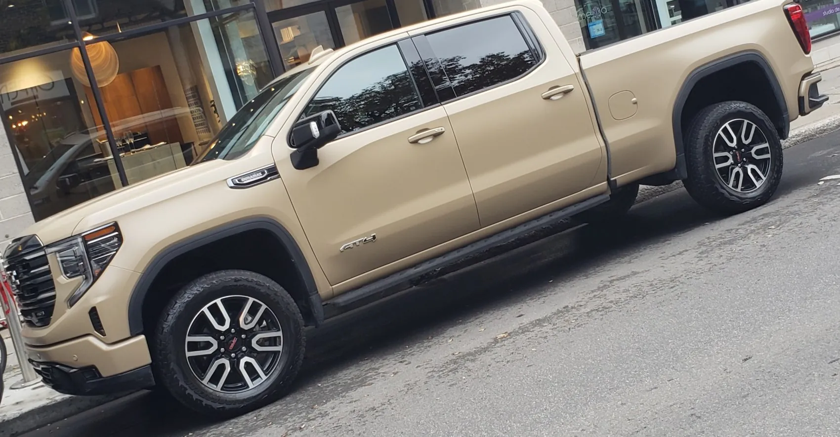 GMC Sierra 1500 V (GMTT1XX, facelift 2022) Crew Cab Standard Box