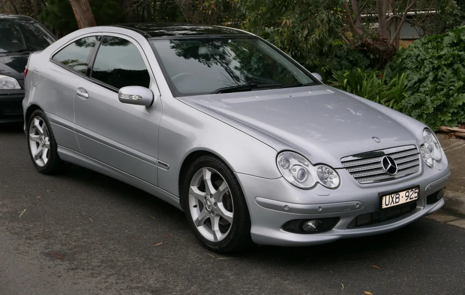Mercedes-Benz C-class Sport Coupe (CL203, facelift 2004)