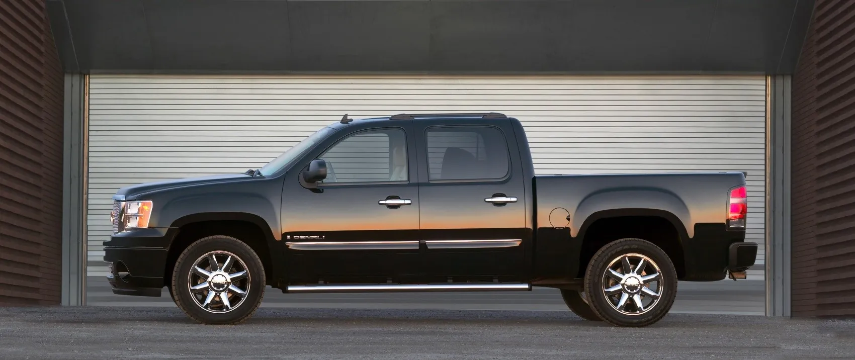 GMC Sierra 1500 III (GMT900) Crew Cab Short Box