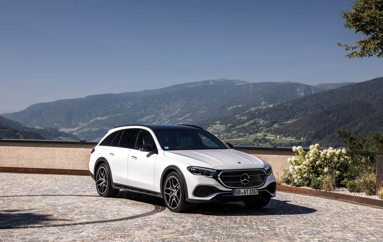 Mercedes-Benz E-class All-Terrain (S214)