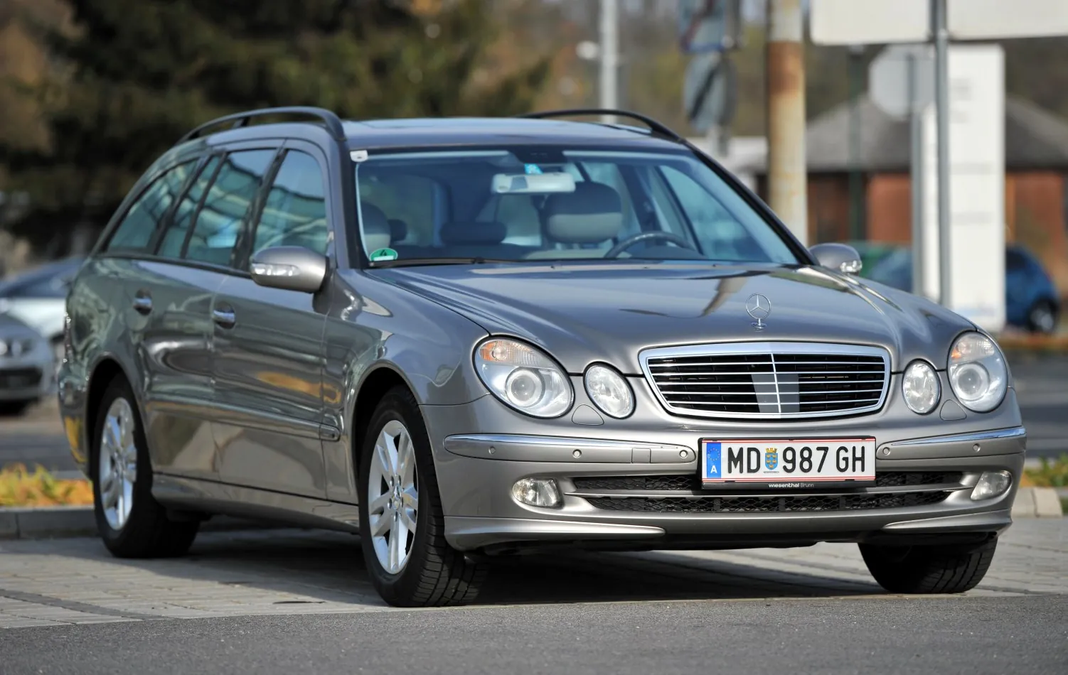 Mercedes-Benz E-class T-modell (S211)