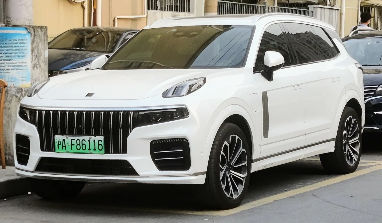 Lynk & Co 09