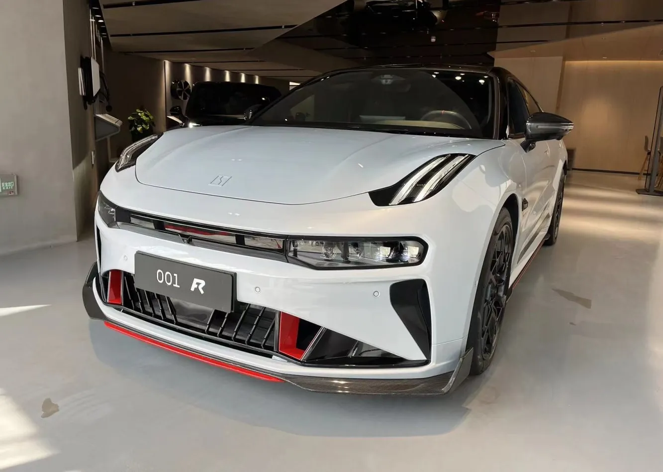 Zeekr 001 (facelift 2024)