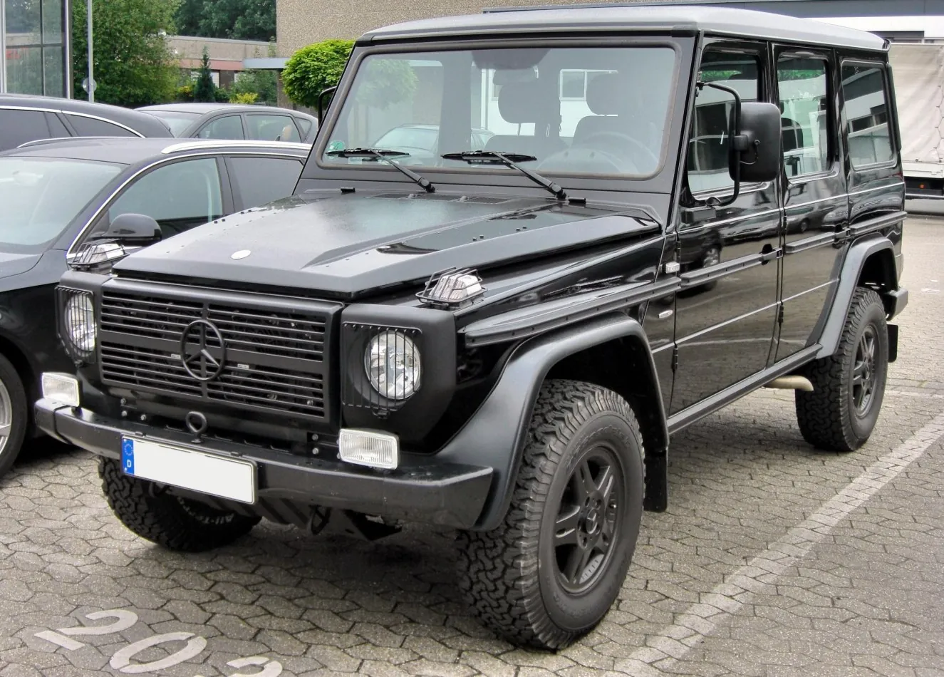 Mercedes-Benz G-class Long (W461, facelift 2009)
