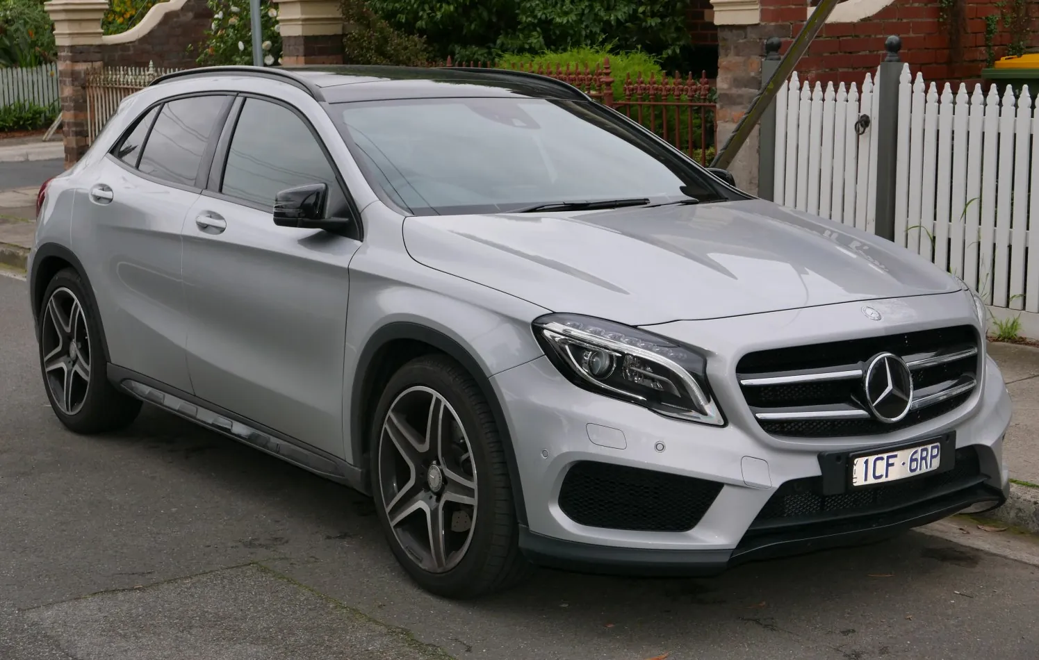 Mercedes-Benz GLA (X156)