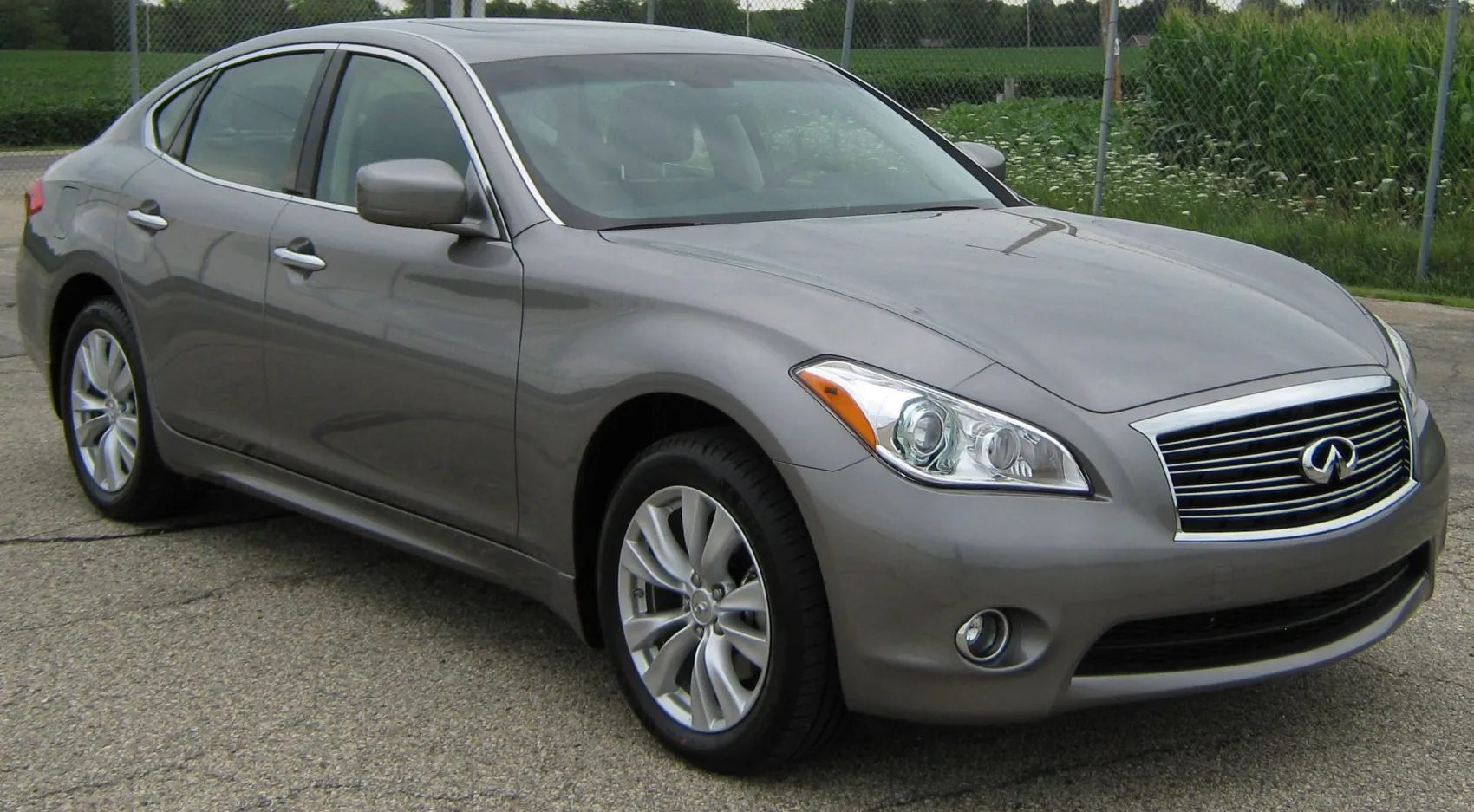Infiniti M IV (Y51)