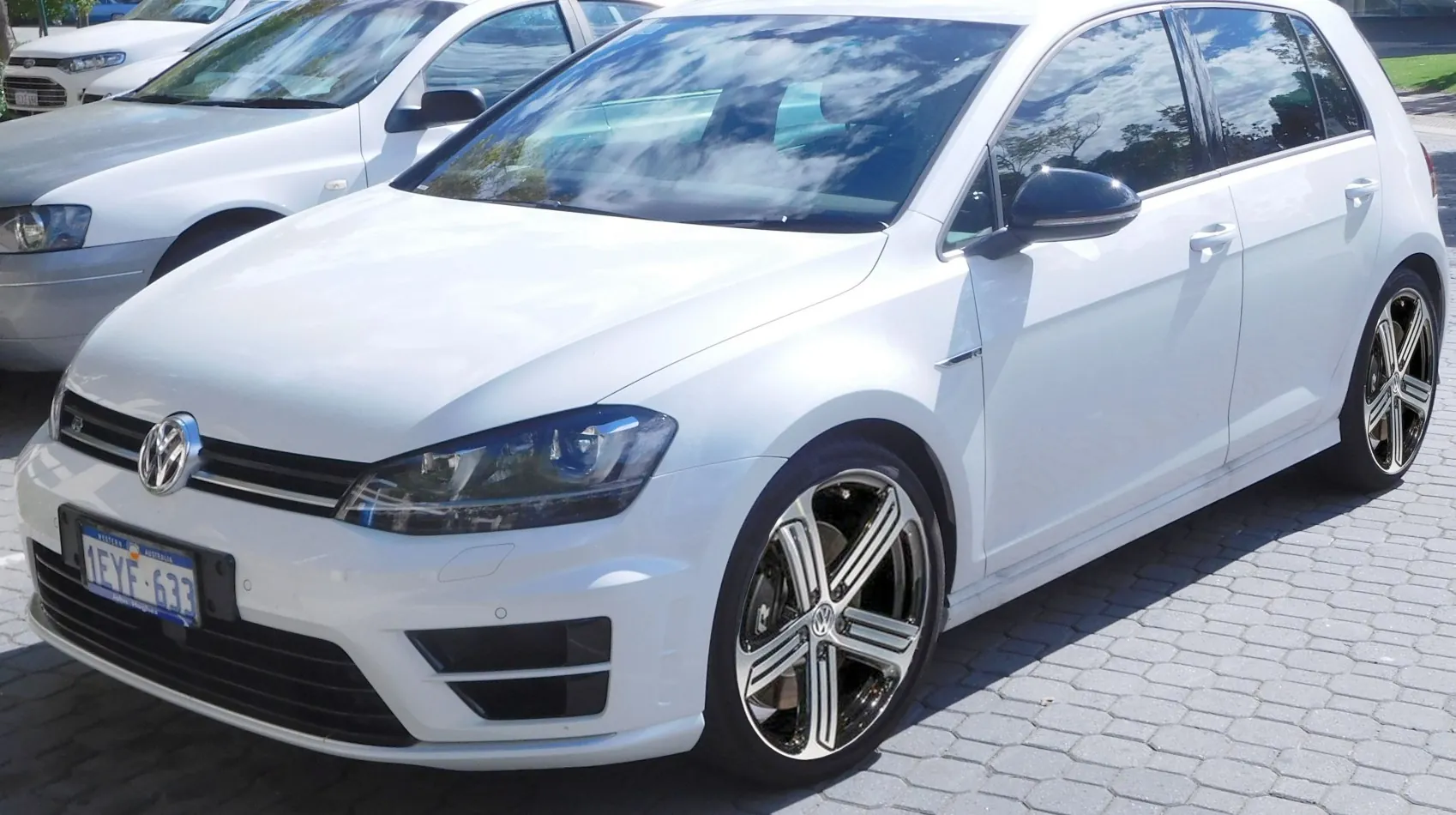 Volkswagen Golf VII (5-door)