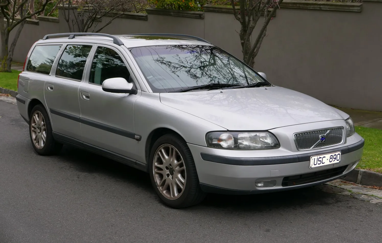 Volvo V70 II