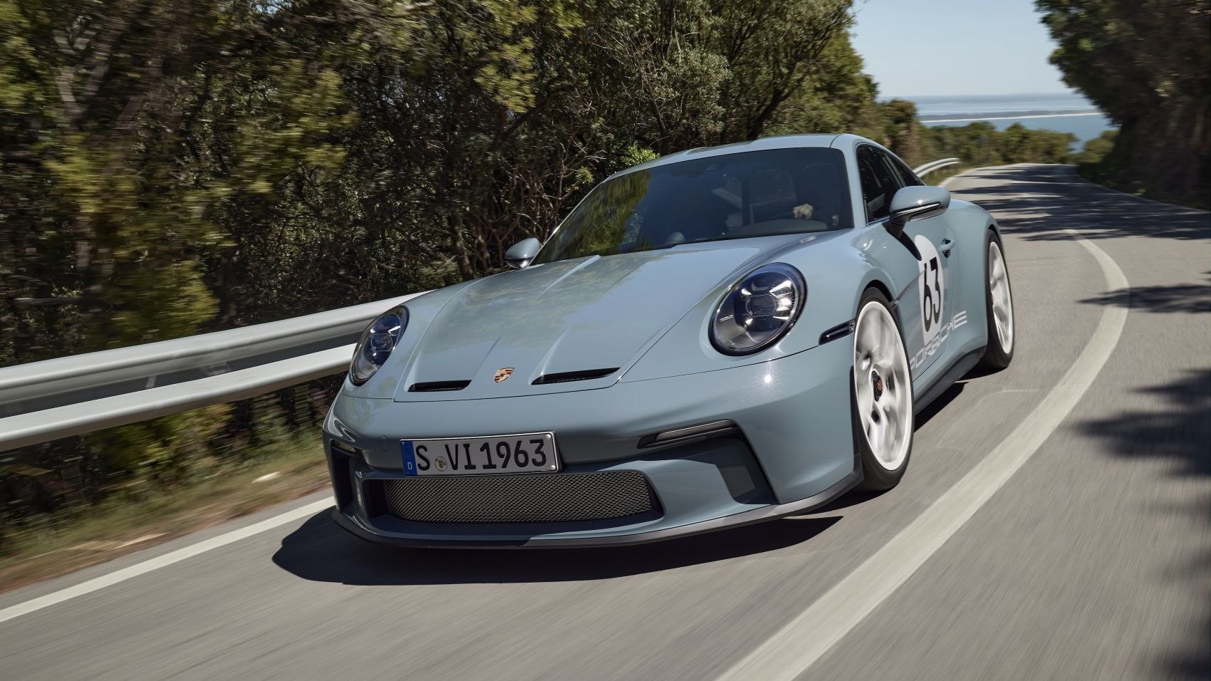 Porsche 911 (992)