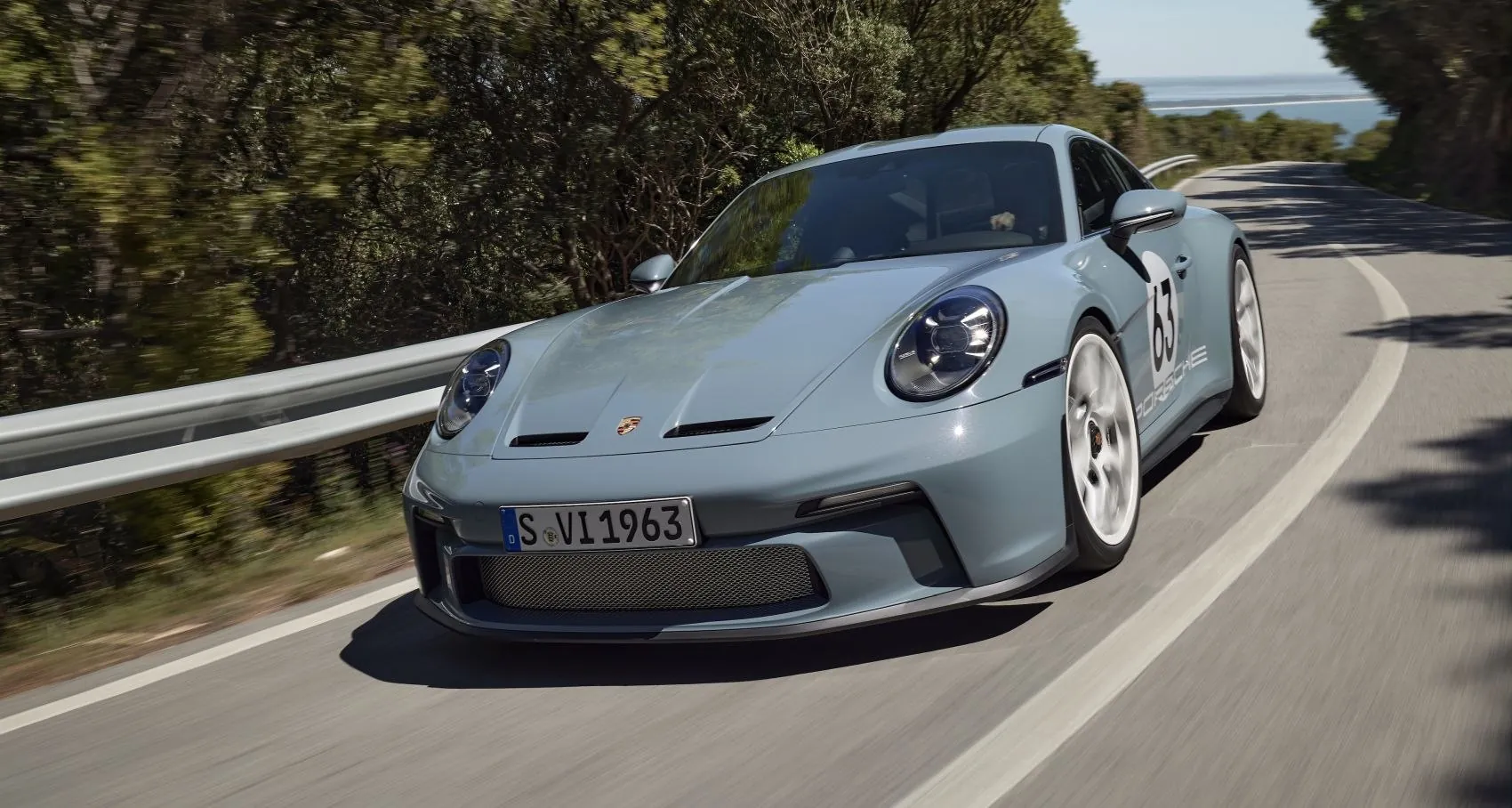 Porsche 911 (992)